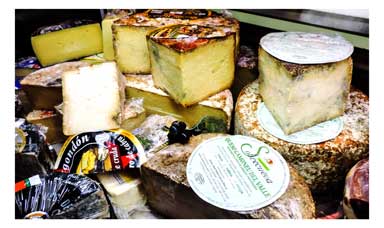 tienda de quesos asturianos en Cangas de Onís
